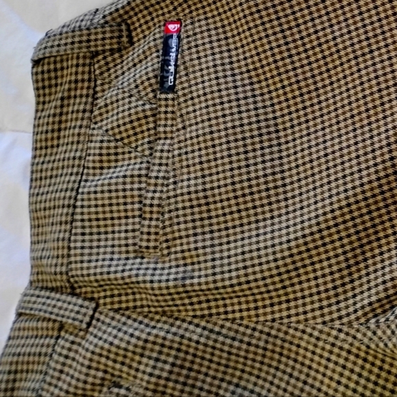 Quiksilver Men's Cargo Shorts - Brown - Picture 11 of 16